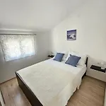 Vip Pirovac